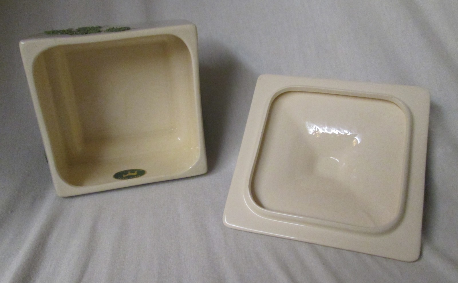 1940's Weil Ware Asian Ming Tree covered lidded box dish w/ green coralline trim