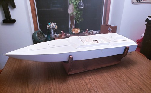 Vintage Dumas Model Wellcraft 60' RC Boat 45