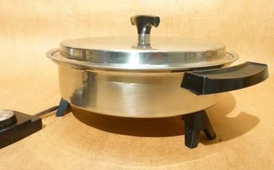 Vintage West Bend Electric Skillet Oil Core 11