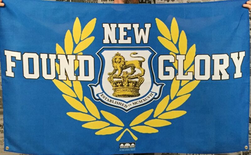 New Found Glory Large Flag, Blue. Pre-owned From easy core Tour 2008