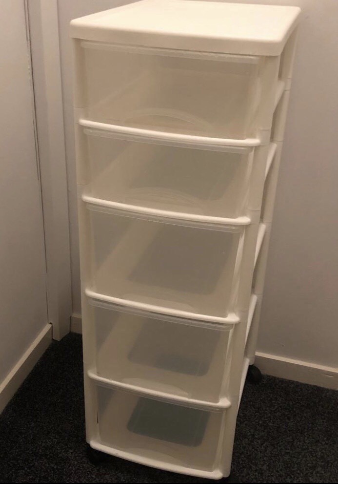 White plastic drawers in Aberdeen Gumtree