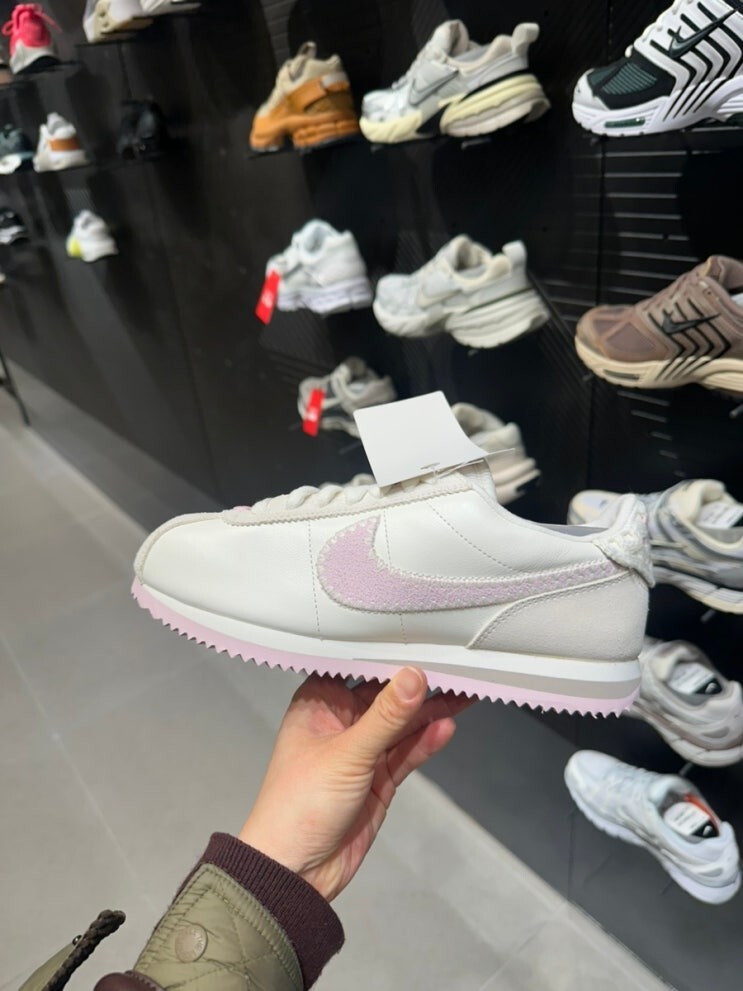 Nike Cortez Valentine's Day Womens Sneakers Pink Foam