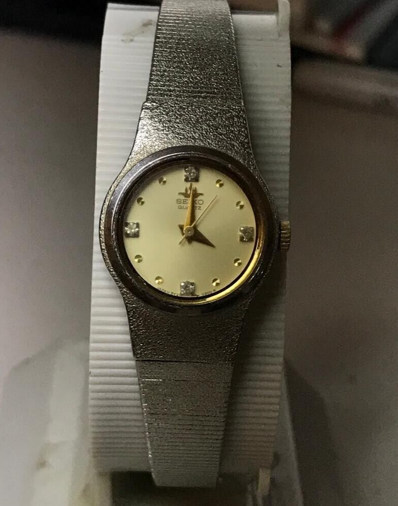 ランキング第1位 Vintage Seiko BY21-0010 Quartz Cream Dial 20mm Japan Women's 時計