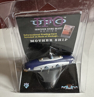 VINTAGE UFO IFO SERIES MOTHER SHIP SHADOWBOX 1997 NEW
