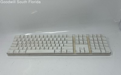 Apple White Wireless Bluetooth Numeric Qwerty Keyboard Not Tested