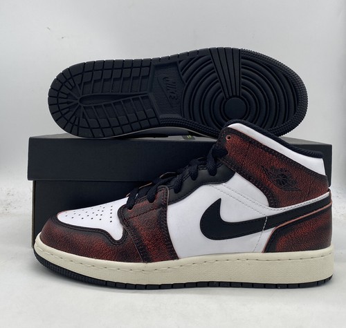 Nike Air Jordan 1 Mid SE Черный Инфракрасный Белый Парус Wear Away FB0568-006 Размер GS