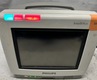 Lot of 2 Philips IntelliVue MP5 Patient Monitors 865024 *See Pictures*