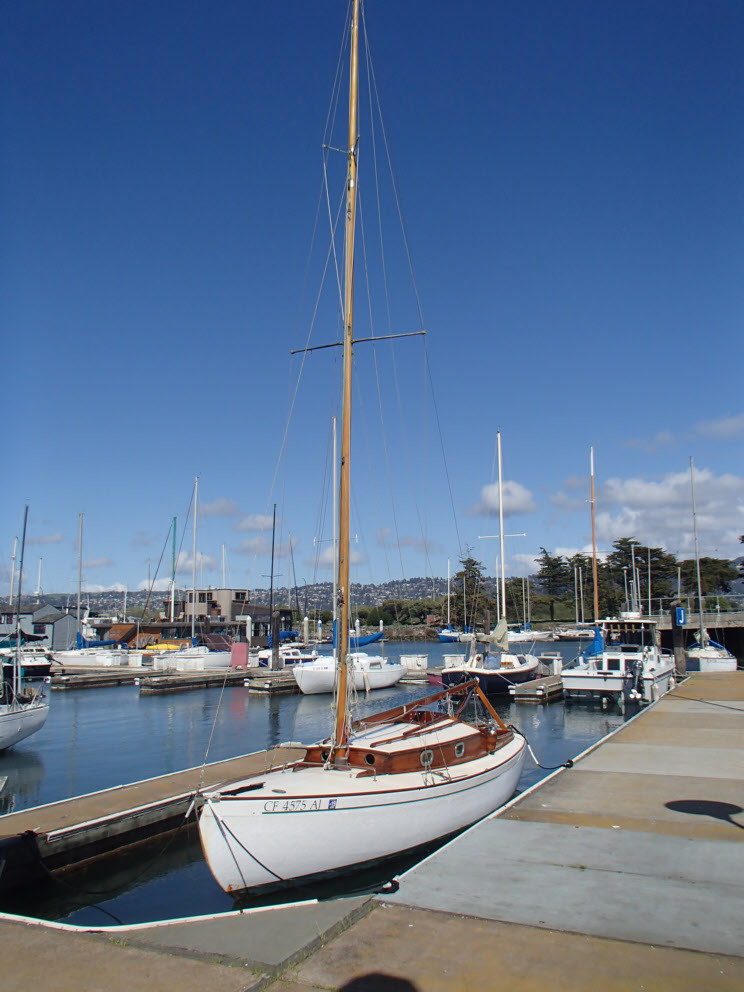 Classic Nunes built Bear sailboat 1949 23 ft Located in Berkeley California
