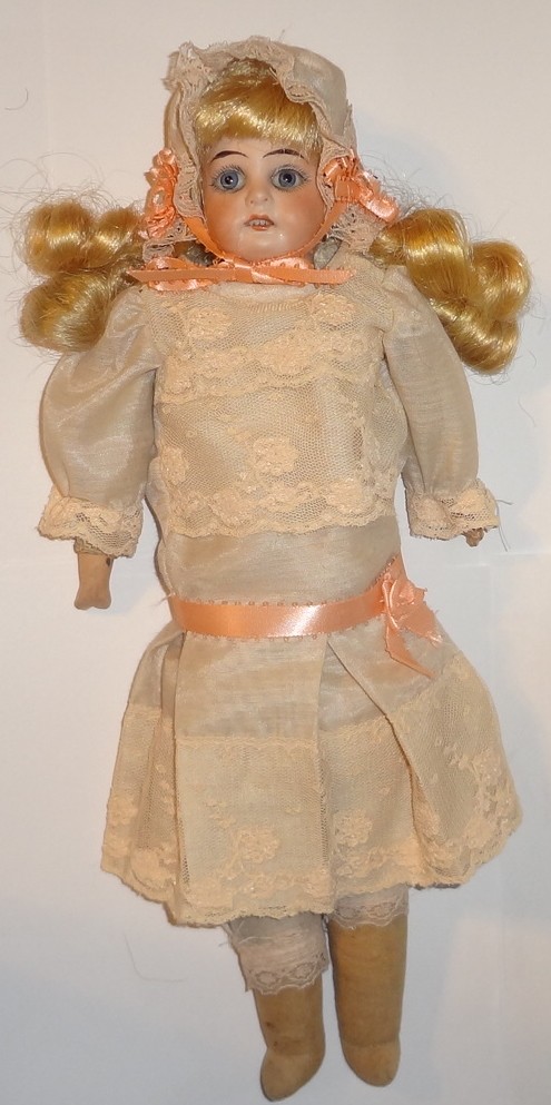 Antique Armand Marseille 3200 8/0 Bisque Doll Blue Eyes 13