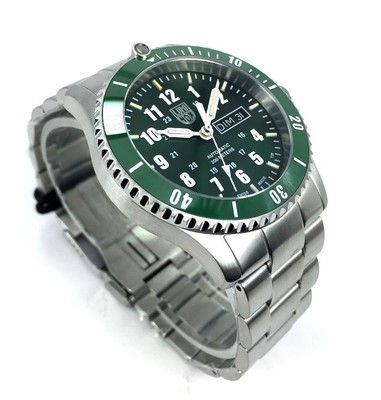 Pre-owned Luminox Men's  Automatic Sport Timer Green Dial Steel Swiss Made Watch Xs.0937