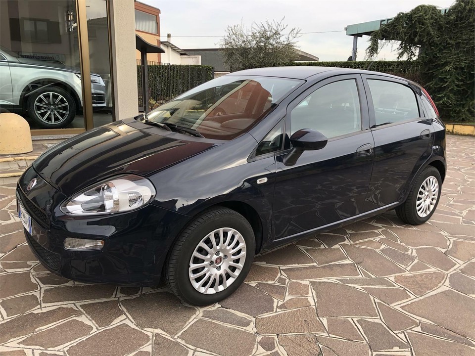 Fiat Punto 1.2 8V 5P. Street G.p.l A Almè - Kijiji