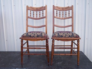 Pair-of-Oak-Carved-Sidechairs-Dinette-Chairs-SC165