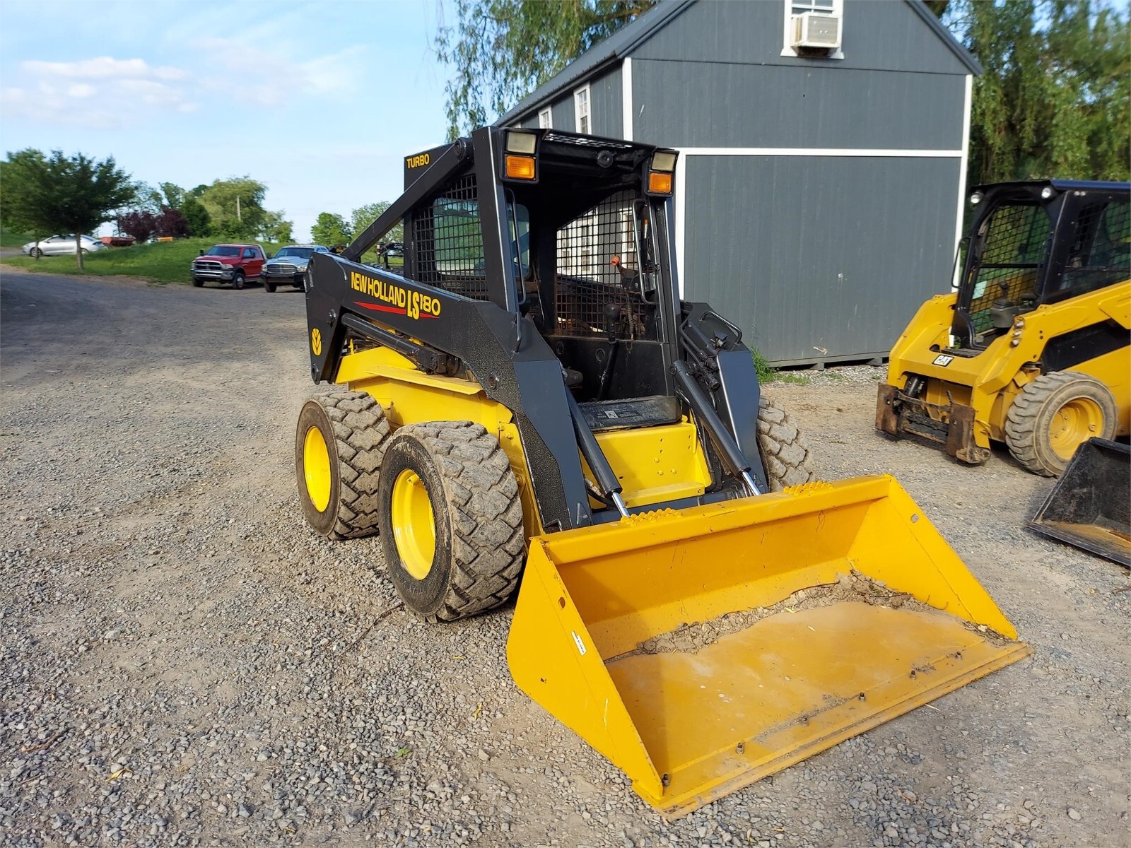 2004 NEW HOLLAND LS180 SKID STEER LOADER WITH BUCKET eBay