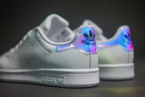 stan smith adidas iridescent