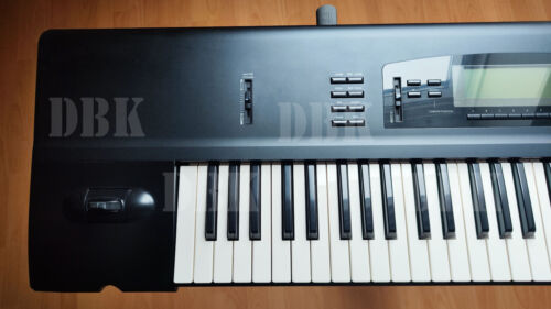 KORG 01/W PRO Music Workstation Synthesizer schöner Zustand a vintage classic - Afbeelding 1 van 17