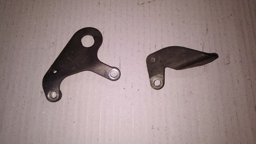 VW Golf 2 - 2x Original Haken für Zylinderkopf 030103391A + 030103391C