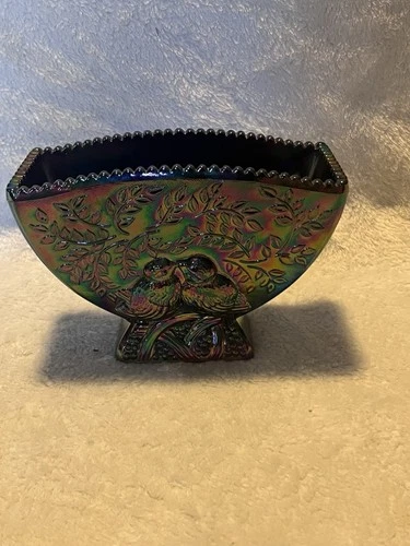 Vtg Fenton Carnival Glass Love Birds Vase Amethyst