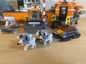 LEGO City Arctic Icebreaker 60062 &ndash; RETIRED Set &ndash; 100% COMPLETE w/ Minifigures