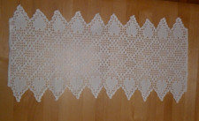 beige Tischdecke / Häkeldecke mit Herzen 39cm x 80cm - Handarbeit