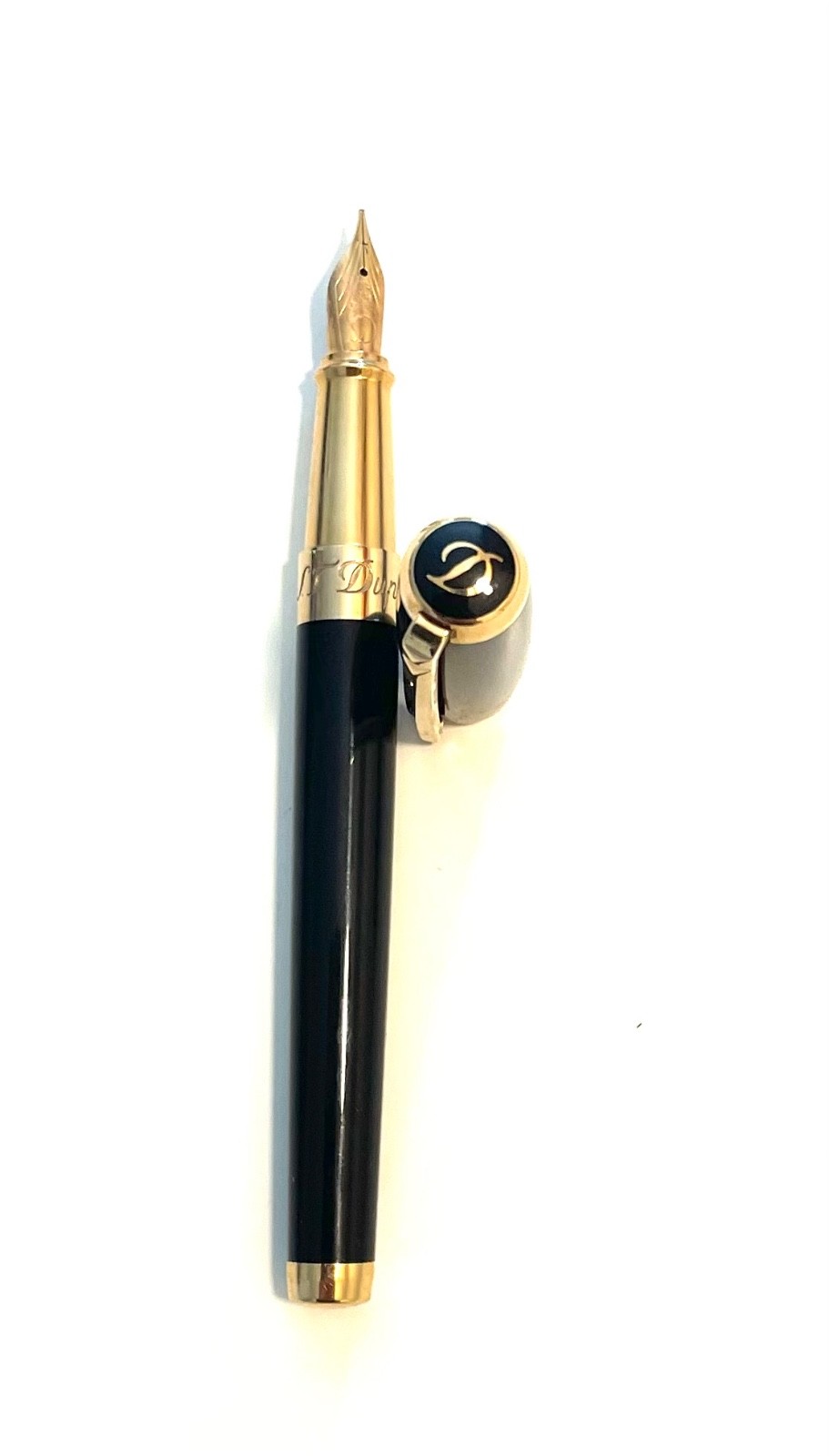 Stylo à plume S.T. Dupont Liberté en or 14k l'élégance de la haute écriture française