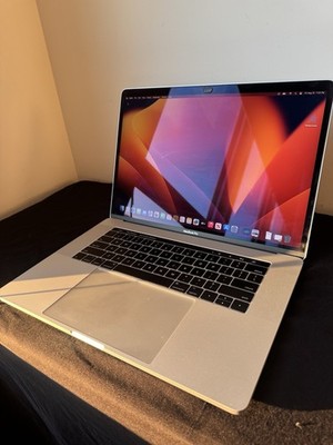 賭 ！Apple MacBookPro 15inch 2017/71 Apple MacBook Pro 15-Inch (2017) Review | PCMag