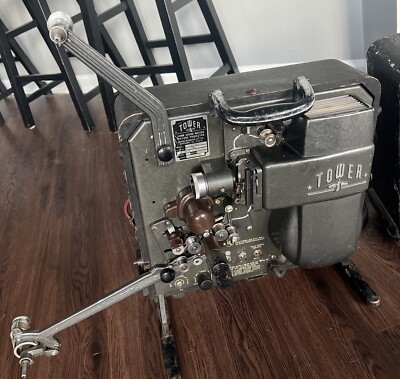 Sears Tower 16mm Sound Movie Film Projector Model 803-8401-2