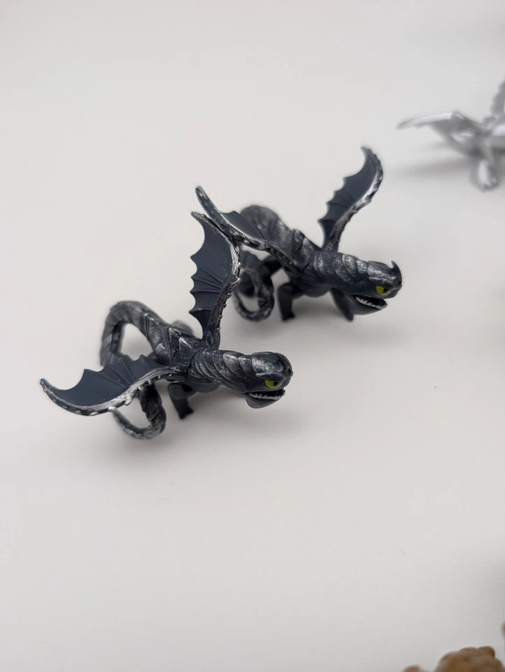 Lote de 25 mini figuras de Cómo entrenar a tu dragón caja misteriosa de 1,5-2" sin dientes Foto 3 de 4