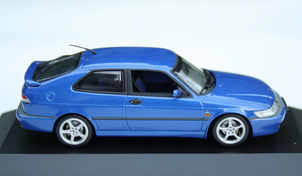 Saab 9-3 Viggen año 1998-2000, modelo Minichamps azul metálico en M.1: 43, ob Foto 4 de 4