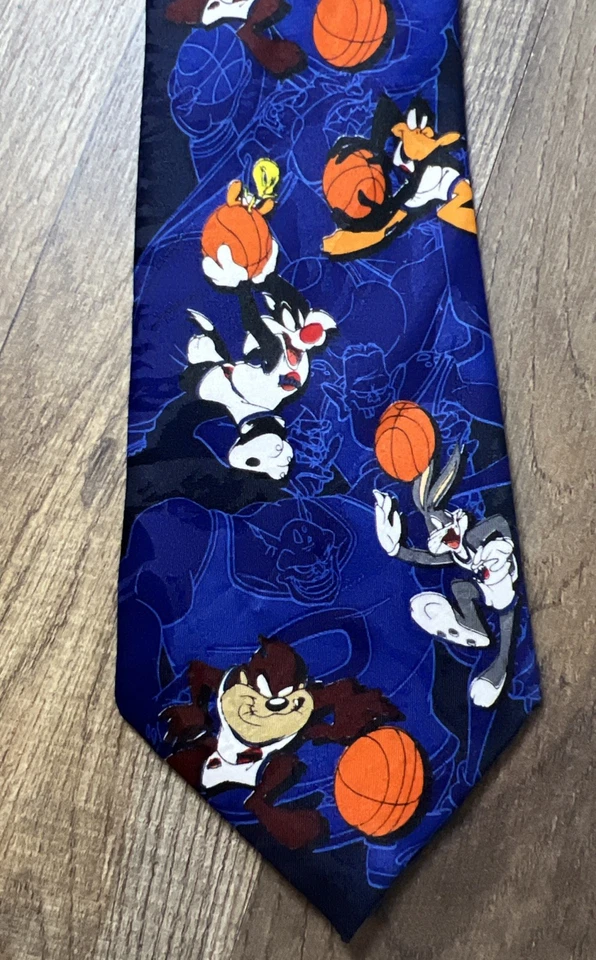 Винтажный баскетбольный галстук 90-х Space Jam Looney Tunes 1996 Bugs Taz Tweety. - Изображение 4 из 4