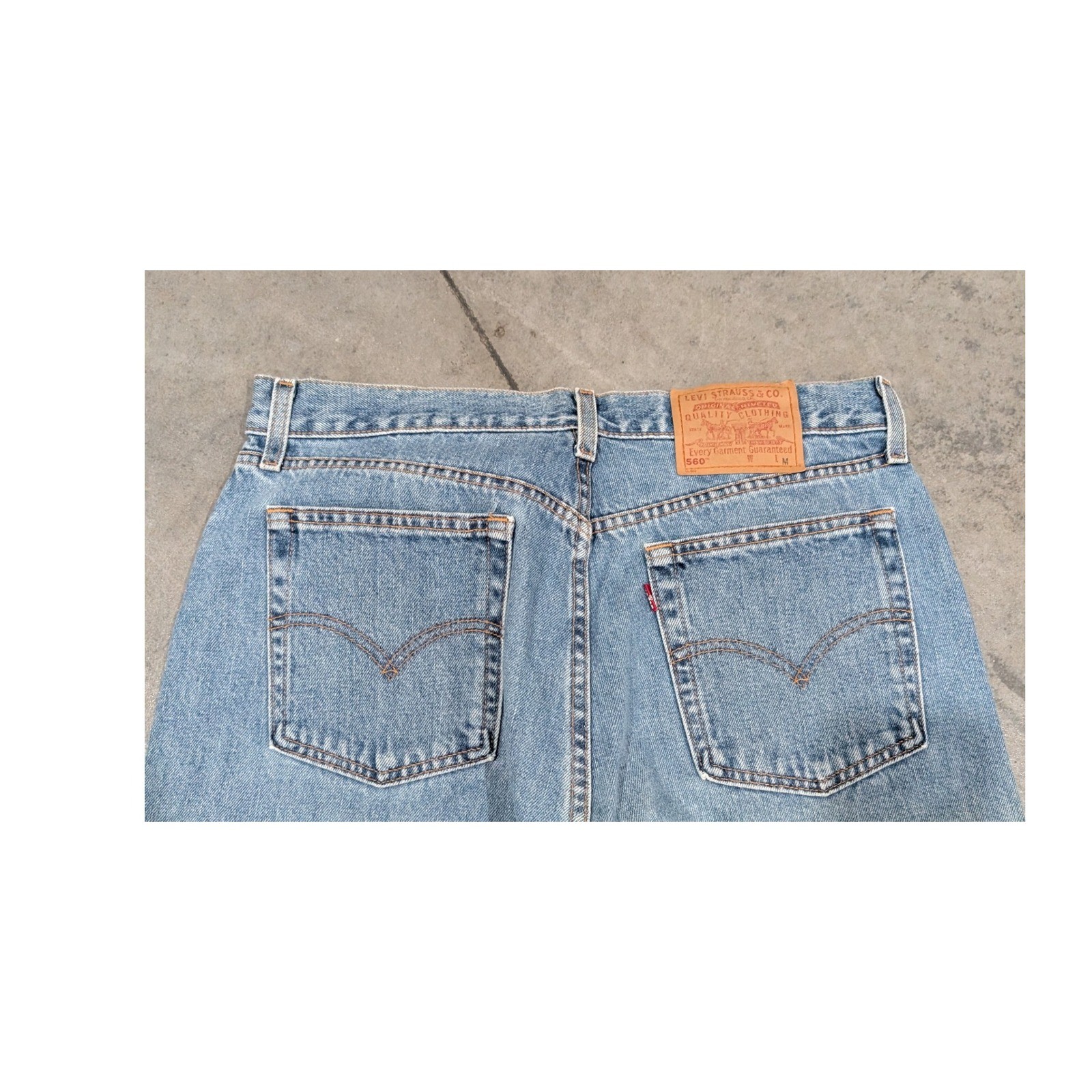 Vintage Y2K Levi 560 Mens Loose Fit Straight Leg Light Wash Denim Size 14 Reg M thumbnail 5