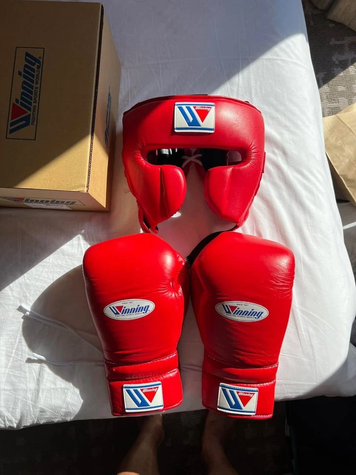 Winning Boxing Set – Gloves & Headgear All sizes all colors available - Image 2 of 3