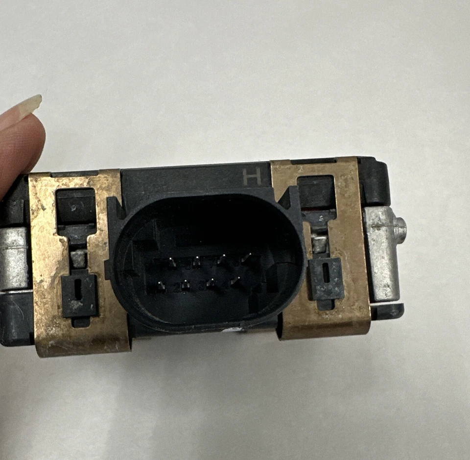 2017 20 AUDI A3 S3 BLIND SPOT RADAR SENSOR OEM 3Q0907590H *M268 - Изображение 4 из 4