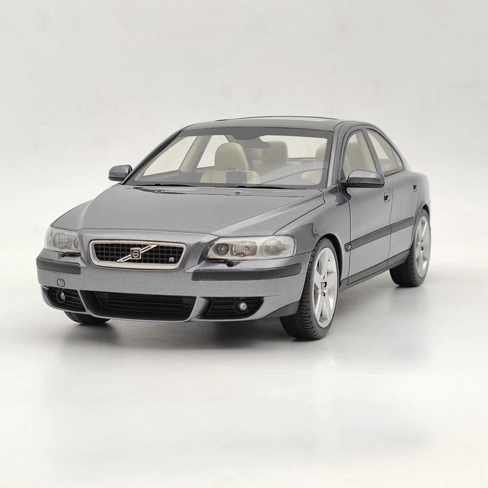 DNA Collectibles 1/18 Volvo S60 R 2003 DNA000107 Resin Model Car Grey Metallic - Image 4 of 4