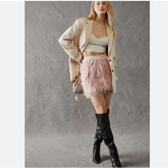 全新无标签 $168 Free People Party Time 人造长毛毛皮迷你裙 XS 粉色蕾丝装饰 — 第 4/4 张图片