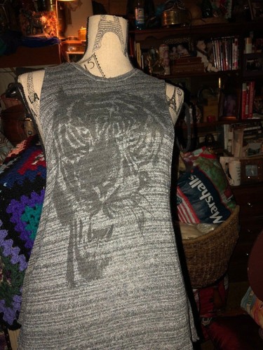 BRANDY MELVILLE Slick Gun Metal Gray Tiger Knit Blouse Size One Size - Picture 2 of 4