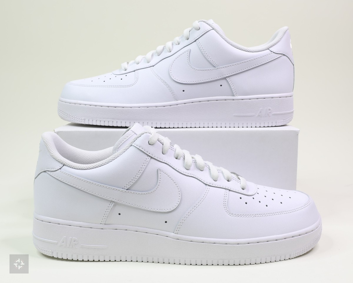 靴 NIKE Air Force1 Low White '07 / used Nike Air Force 1 Low '07 Triple White Athletic Shoes Men's