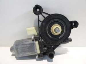 Original VW Tiguan II AD1 Golf 7  Fensterhebermotor 5Q0959801C 0130822077 links