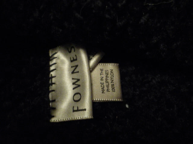 FOWNES 黑色帽子,顶部有绒球,均码雪尼尔,全新带标签! — 第 4/4 张图片