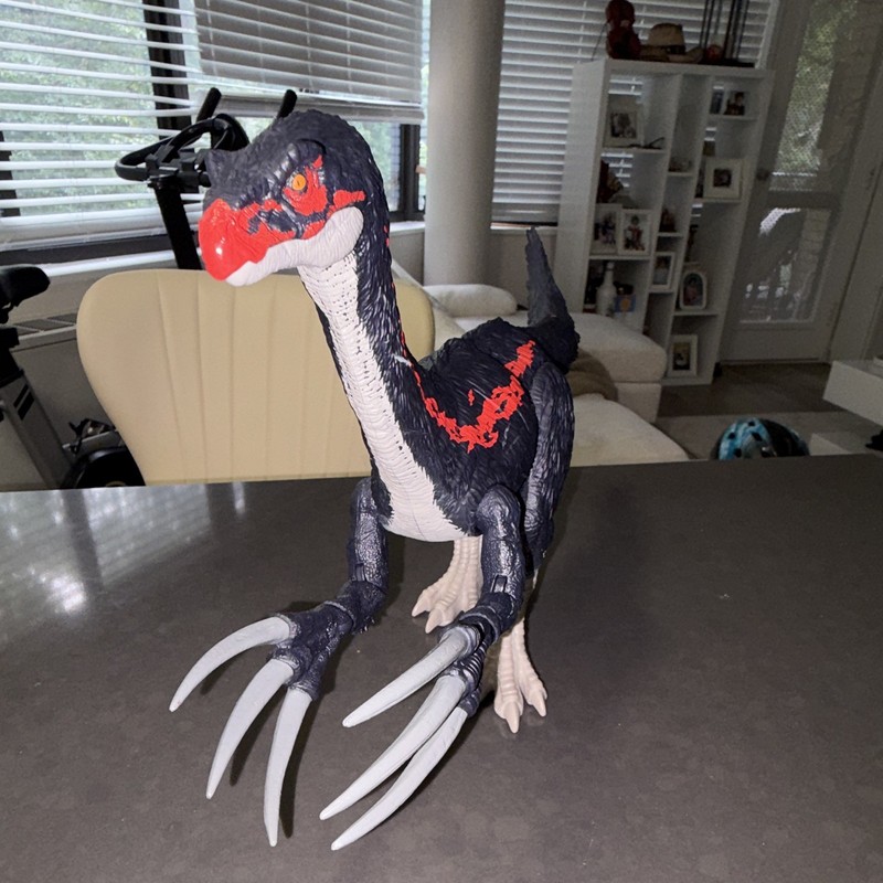 Black/Red/White Long Claw Dinosaur Figure Pretend Play Toy Dinosaur Figure