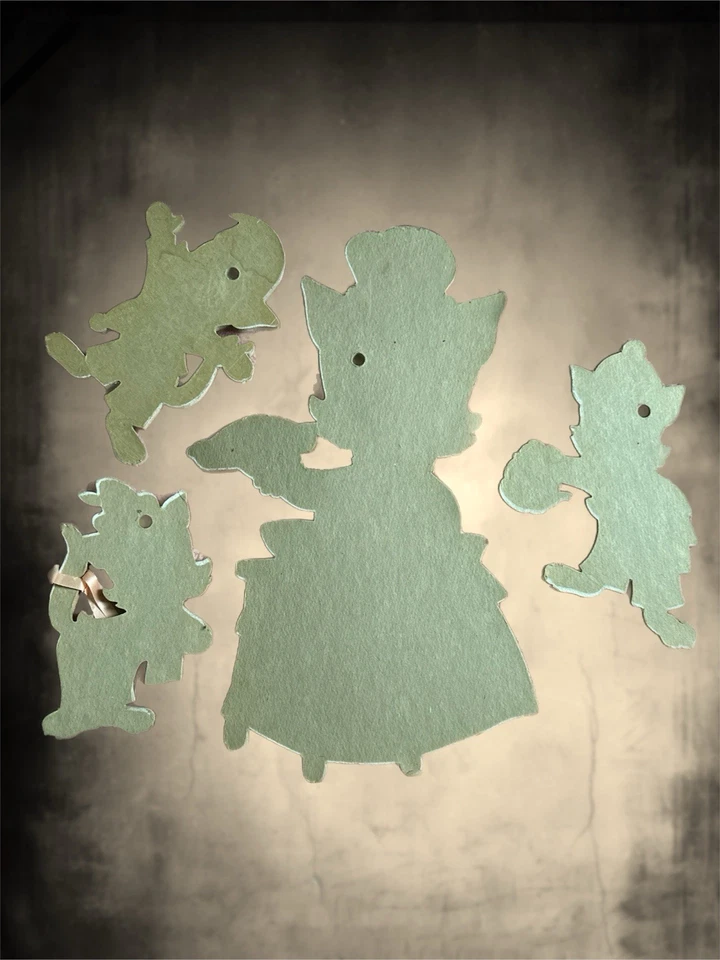 De colección 1952 (4) Piezas Madre Ganso Pin Ups Gato 3 Gatitos Dolly Toy Co Excelente Estado Foto 3 de 4