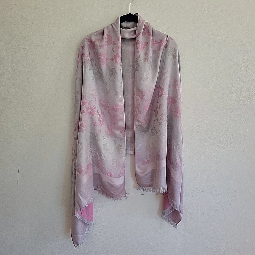 Hibiscus Print Cashmere Wrap Shawl Ombre Frayed Ends Feminine Pastel Versatile
Opens in a new window