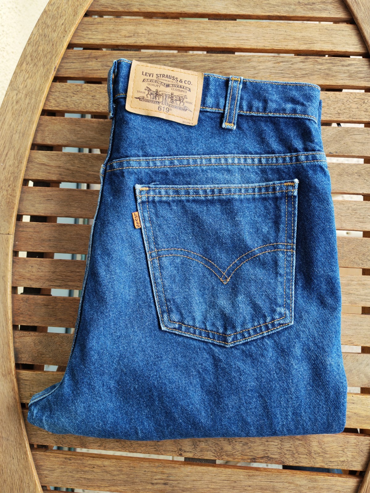 Levi's Jeans vintage gebraucht Fleck am Knie Short