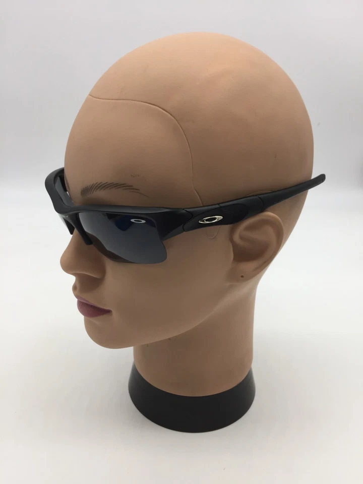 Gafas de sol Oakley de diseño con montura negra mate 60-20-135 lentes grises Foto 3 de 4