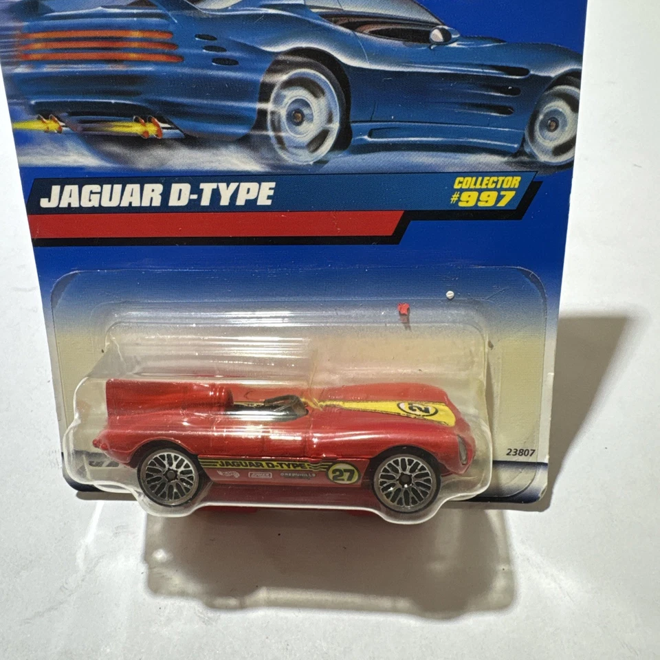 1998 Hot Wheels Jaguar D-Type Red #997 Collector Mainline Blue Card 1:64 Diecast - Image 2 of 4