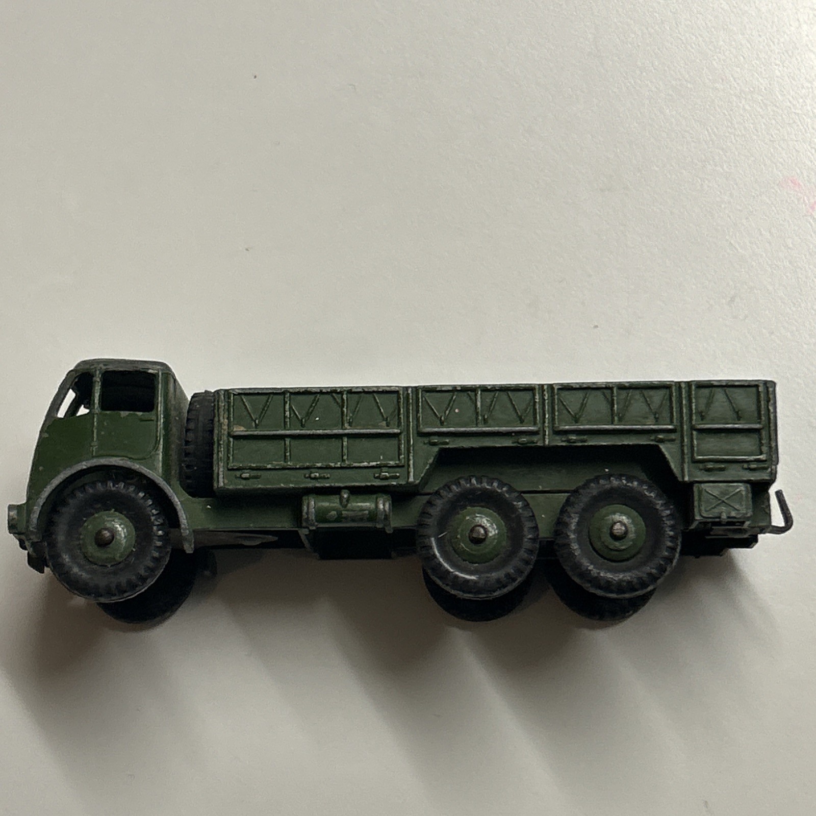 Dinky 622, 10 Ton Army Truck - Free Price Guide & Review