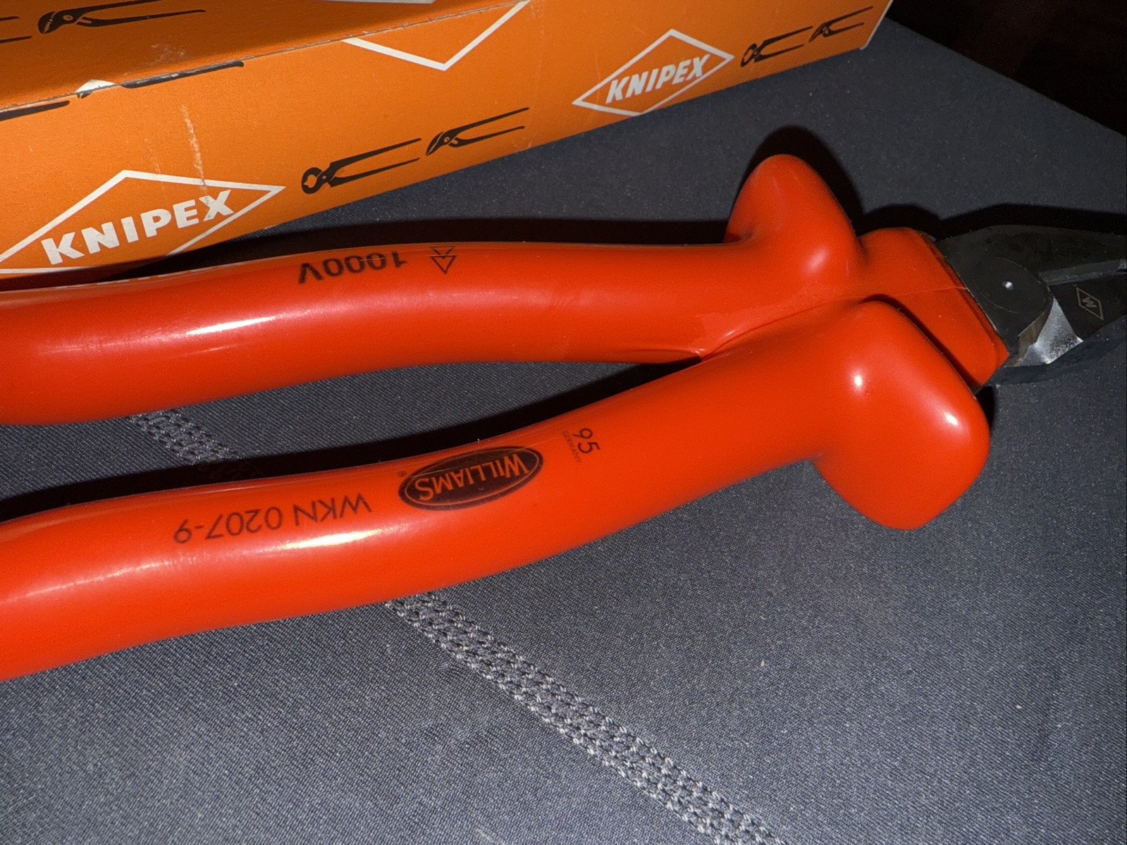 Knipex 9" Lineman Pliers 1000V Insulated Williams WKN0207-9 New Old Stock