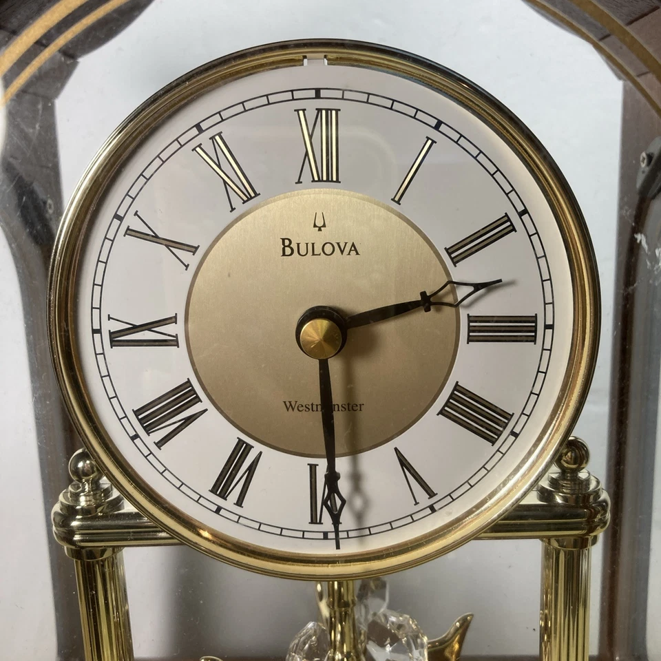 Reloj de péndulo giratorio Bulova B1845 Durant madera de nogal y vidrio, marrón Foto 2 de 4