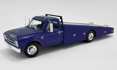 1967 CHEVY C-30 RAMP TRUCK BLUE VINTAGE RACING 1:18 CAR HAULER