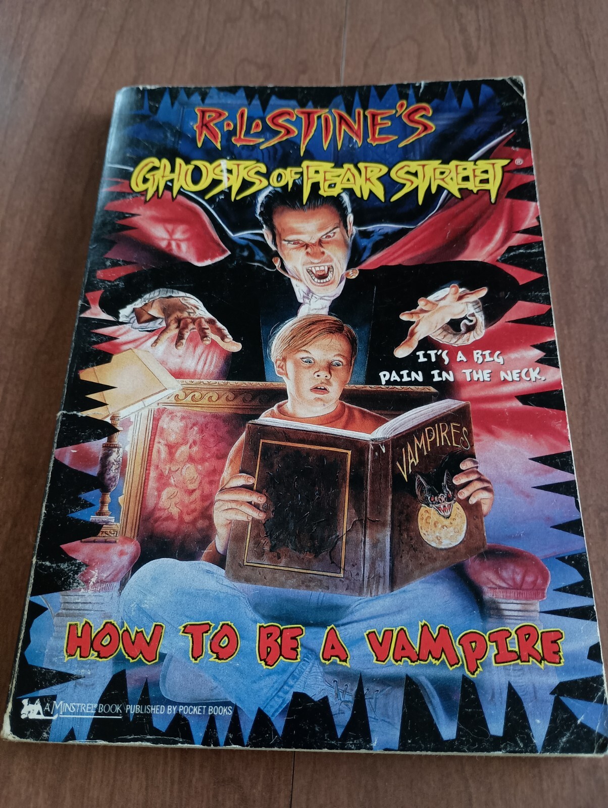 R. L. Stine 1996 Ghosts Of Fear Street: How To Be A Vampire #13 Book