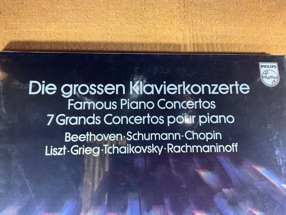 S5-44 FAMOUS PIANO CONCERTOS / DIE GROSSEN KLAVIERKONZERTE - SEALED - IMPORT - Image 2 of 4